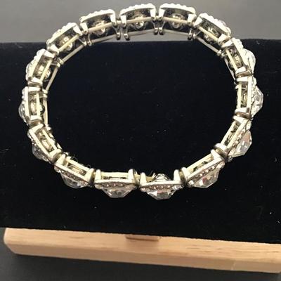 Beautiful Rhinestone stretch bracelet
