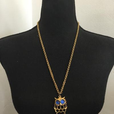Vintage mid century, gold tone, owl pendant necklace