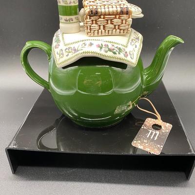 Sale Photo Thumbnail #322: Botanic garden summer picnic green Betty 
Vintage 1995
with lid 
7.25 inches x 8 inches