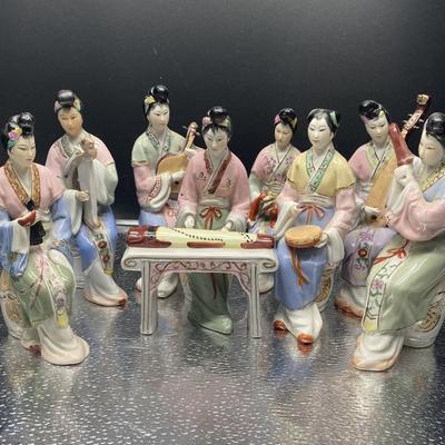 Sale Photo Thumbnail #327: Each figure is about 7 inches tall
Set of 8 plus the drum
1950s
Hand painted 
Very good condition
Retails at $220