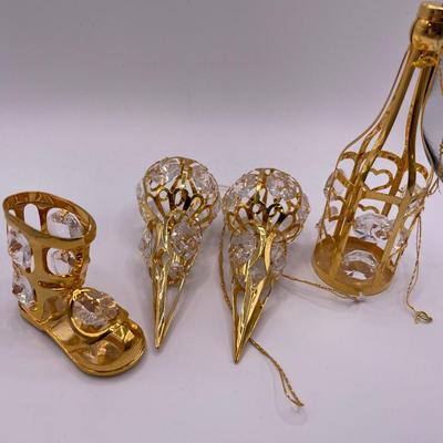 Small crystal/gold decor