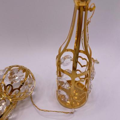 Small crystal/gold decor