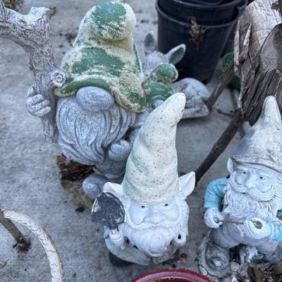 Large lot of garden pots plants and decor