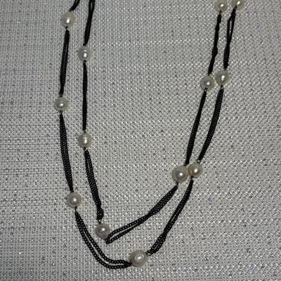 Two strand chain with pearl accent necklace