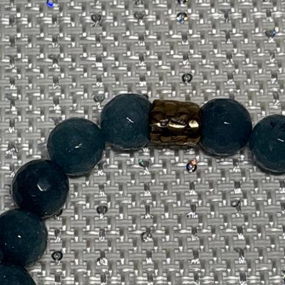 Aquamarine stone stretch bracelet with metal accent