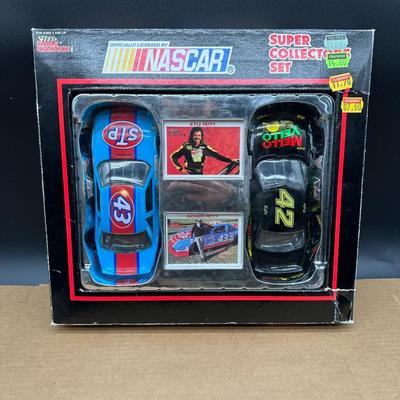 NASCAR Super Collector Set – Kyle Petty #42 & Richard Petty #43 – Racing Champions (1992)