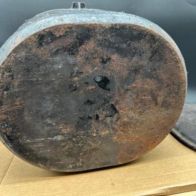 Antique Cast Iron Dutch Oven w/ Bail Handle & Lid – Campfire Cookware – Primitive