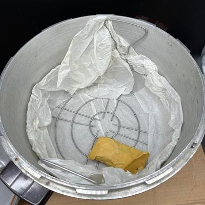 Vintage Presto Pressure Cooker / Canner – Model 7-B – 16 Quart – USA