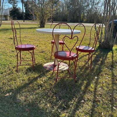 Vintage Coca-Cola Café Table w/ 4 Red Heart-Back Chairs – Retro Diner Set