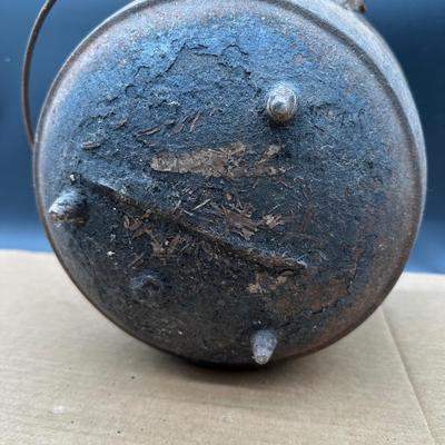 Antique P&S MF Co Cast Iron Footed Bean Pot w/ Lid & Bail Handle