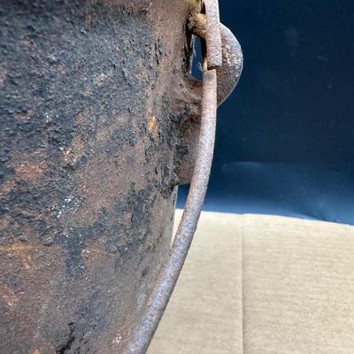 Antique P&S MF Co Cast Iron Footed Bean Pot w/ Lid & Bail Handle