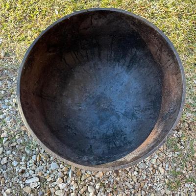 Large Antique Cast Iron 3-Leg Kettle / Camp Cauldron – #15 Marked