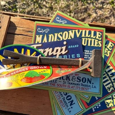Original Louisiana Strawberry Crates w/ Labels & Crate Tool – Madisonville / Albany LA