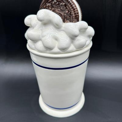 Oreo Cookie Ceramic Cookie Jar – Milk & Cookie Design – Vintage Style