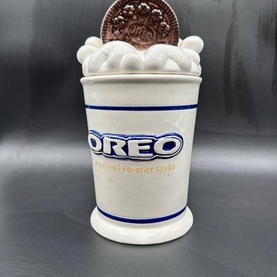 Oreo Cookie Ceramic Cookie Jar – Milk & Cookie Design – Vintage Style