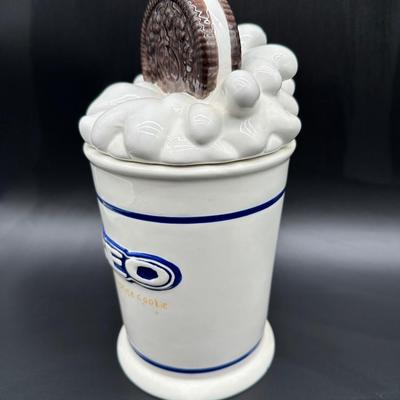 Oreo Cookie Ceramic Cookie Jar – Milk & Cookie Design – Vintage Style