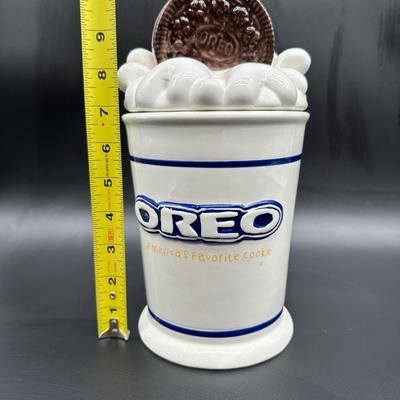 Oreo Cookie Ceramic Cookie Jar – Milk & Cookie Design – Vintage Style