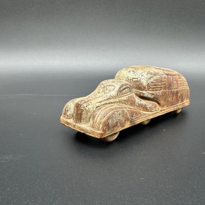 Vintage Cast Iron Toy Car – Art Deco Style – Rolling Wheels – Rustic Patina