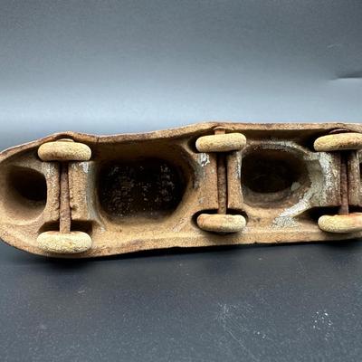 Vintage Cast Iron Toy Car – Art Deco Style – Rolling Wheels – Rustic Patina