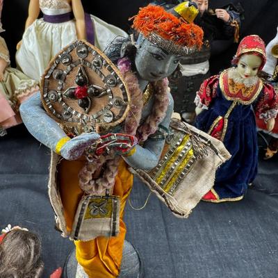 Disney figurines and collectible dolls