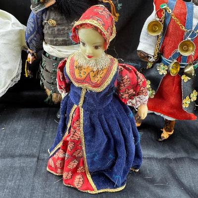 Disney figurines and collectible dolls