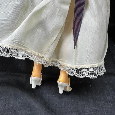 Disney figurines and collectible dolls