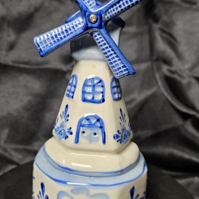 Vintage Delft Blue Ceramic Windmill – Elesva Holland Porcelain Collectible Decor