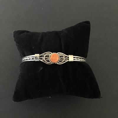 Sale Photo Thumbnail #136: Beautiful Silver Tone Fashion bracelet Please see attached pictures