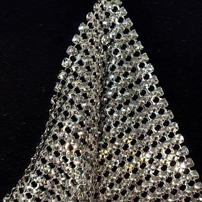 Silver mesh necklace