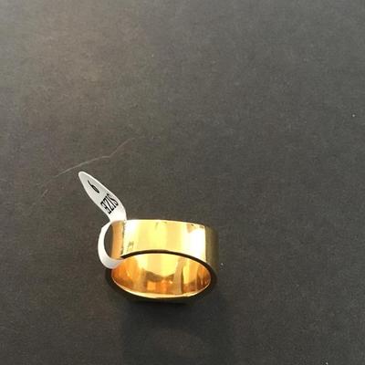 Sale Photo Thumbnail #216: Beautiful Gold Tone Fashion ring with black Glass onyx Type Stone please see attached pictures