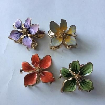 Lot of colorful enamel flower hair claw clips