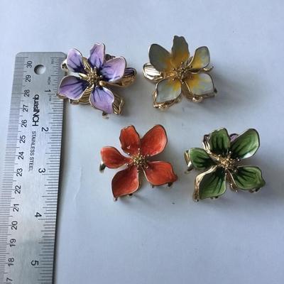 Lot of colorful enamel flower hair claw clips