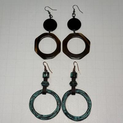 Black/tortoise shell earrings & weathered copper metal earrings