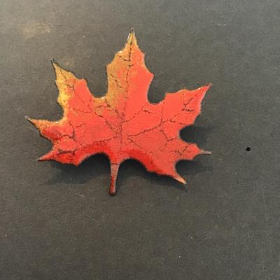 Sale Photo Thumbnail #51: Vintage Enamel oak leaf brooch Please see attached pictures