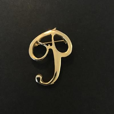 Sale Photo Thumbnail #57: Gold tone initial P brooch