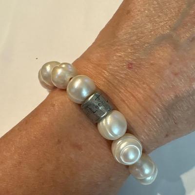 Lula n Lee pearl bracelet