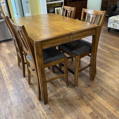 LOT 185: Pub Height Table & Chairs Set