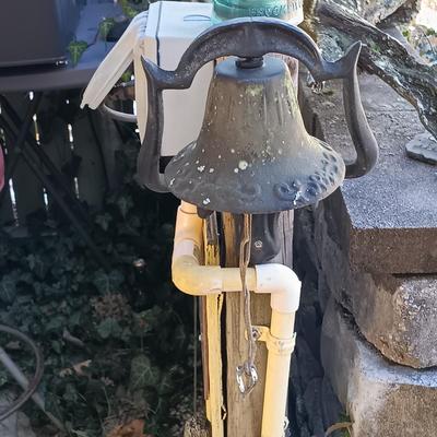 LOT 186: Cast Iron Cow Head Dinner Bell