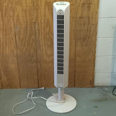 LOT 190: Collection of Heaters and Fans