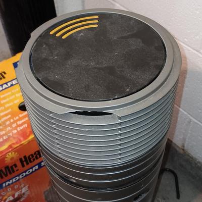 LOT 190: Collection of Heaters and Fans