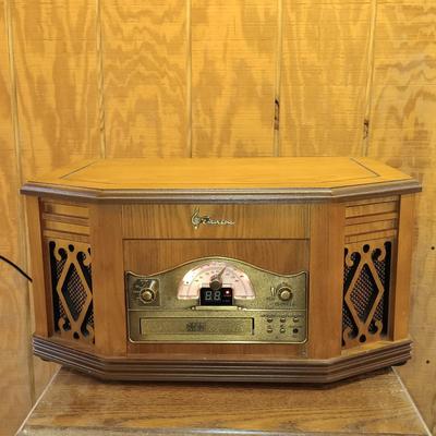 LOT 194: Emerson NR303TT 4-in-1 Heritage Home Audio System
