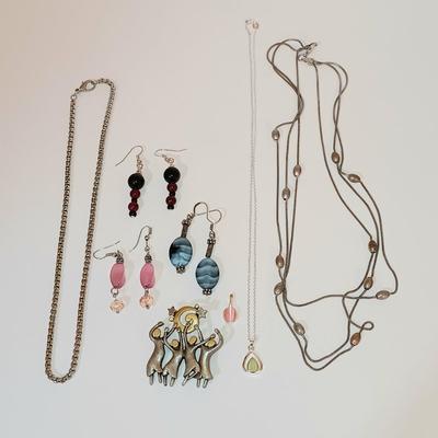 LOT 209: Interchangeable Catseye Gemstone Pendants on 925 Chain with Costume Jewelry