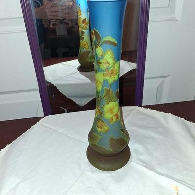 Sale Photo Thumbnail #9: Green Blue Emille Galle Romanion 1950s MCM  Reproduction Vase. Excellent Condition. An Original Galle is priced in the thousands, these high quality Reproductions gave you near Galle Quality for hundreds. Hard to find beautiful floral Art Nouveau style wi