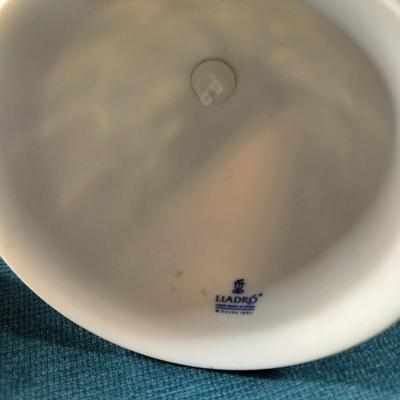 Sale Photo Thumbnail #367: This is for 2 Lladro Collectibles.  This little duo is of a sweet Bell but she is missing her clapper.  The Love Birds are dated 1992 First Christmas..  These are small but still very for your LLADRO Collection.