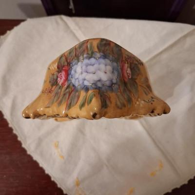 Sale Photo Thumbnail #24: Beautiful Floral Porcelain Clock. Approximately 8" tall. Works well. No chips cracks or breaks. Runs on batteries.