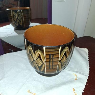 Sale Photo Thumbnail #57: Amazing Mid Century Modern Vase.