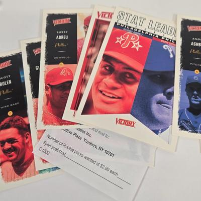 LOT 121: Various Baseball and Other Sports Cards