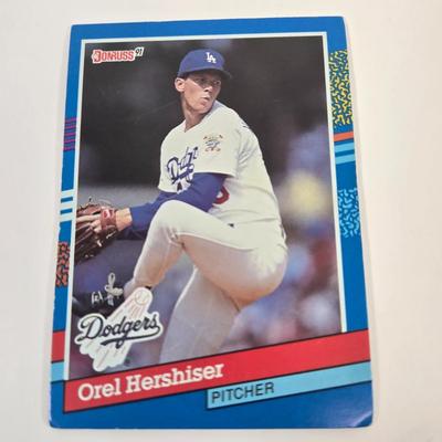 LOT 121: Various Baseball and Other Sports Cards