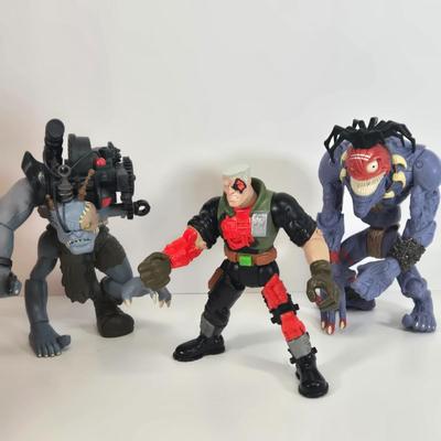 LOT 128: Small Soldiers Insaniac, Major Chip Hazard, and Freakenstein Action Figures