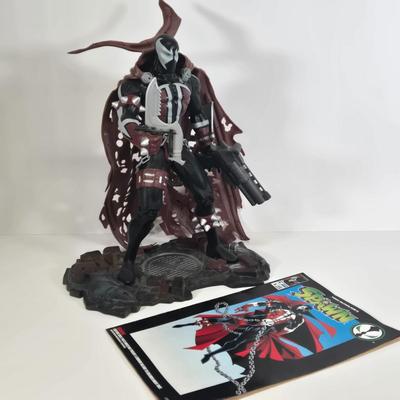LOT 129: McFarlane Toys Super Size Spawn Action Figure and Spawn Number 1 Comic Book